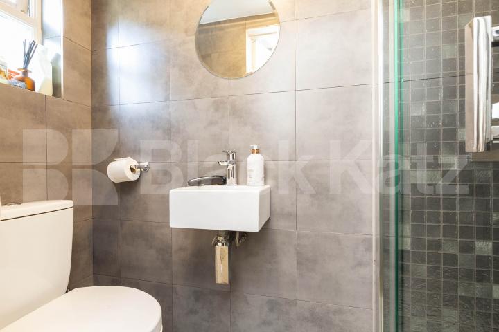 Luxury 2 bed with home office split over 2 floors with garden in a period house  Morton Road, De Beauvoir Town